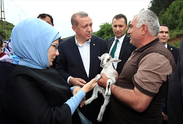 Erdoğan "Diriliş Ertuğrul"un setini ziyaret etti