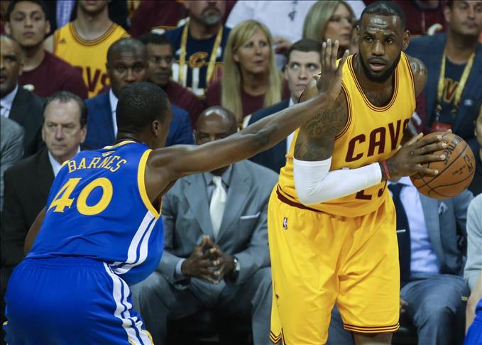 Basketball: Cavaliers Lead Warriors 2-1 In NBA Finals