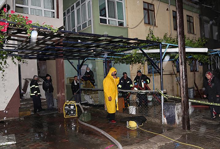 Kayseri'de evlerini su basan Suriyeli baba ile kızı öldü