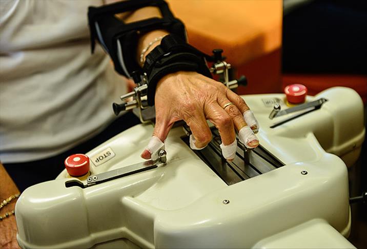 MS hastalarına robotik tedavi