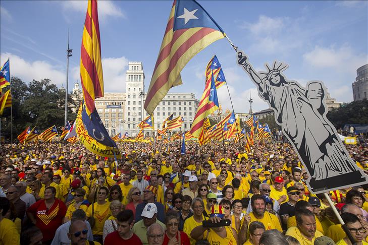 Spanish court cancels Catalonia's vote on independence