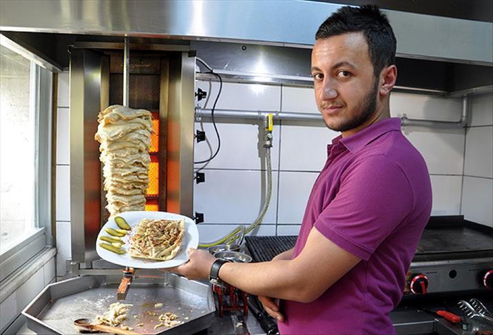 Kokoreç ve kırmızı ete alternatif "işkembe döner"