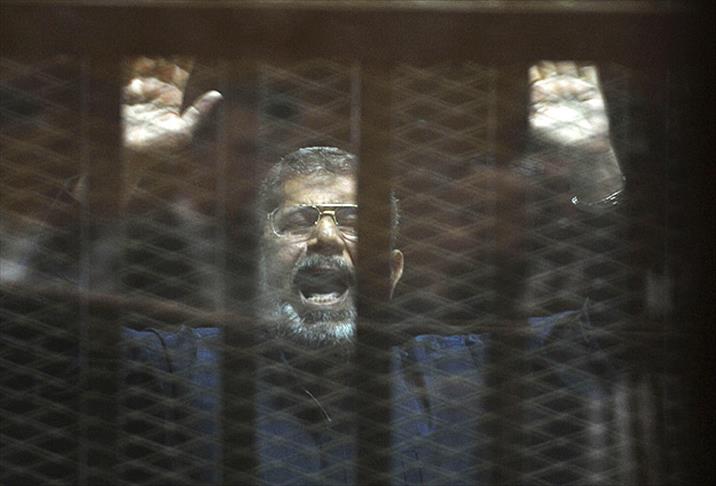 Mursi'ye hem müebbet hem idam cezası