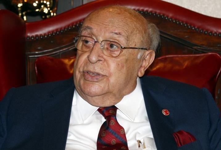 ديميريل.."أبو السياسة التركية" ومهندسها يفارق الحياة عن 91 عامًا