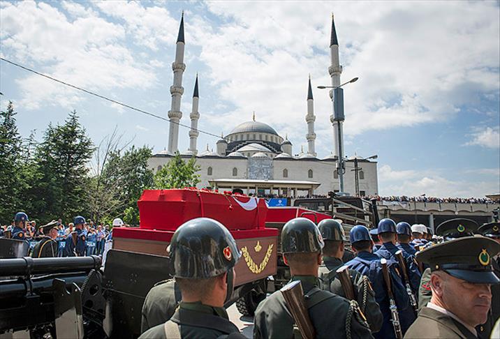 Demirel son yolculuğuna uğurlanıyor