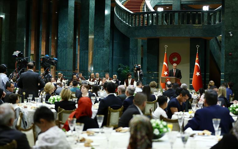 Turkey welcomes Muslim holy month of Ramadan
