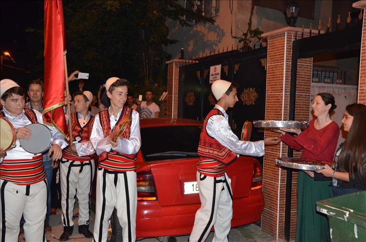 Qyteti turk, Bursa zgjohet për syfyr më këngë popullore ballkanase