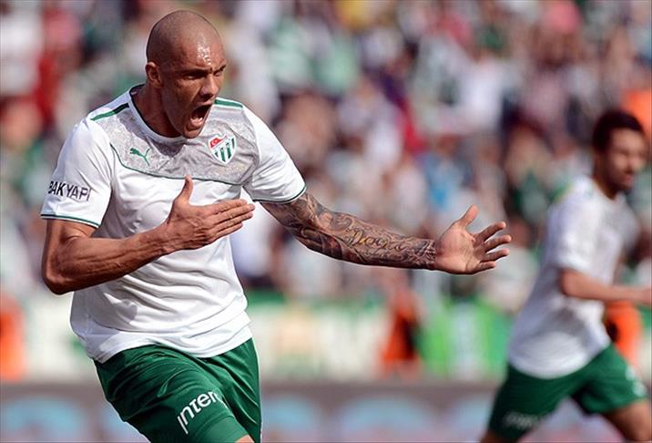 Fernandao resmen Fenerbahçede