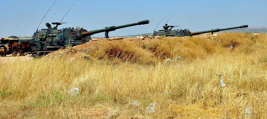 Turkish army steps up security on Syrian border