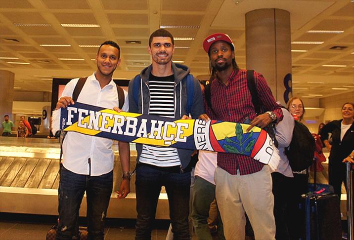 Fenerbahçe'nin yeni transferleri İstanbul'a geldi
