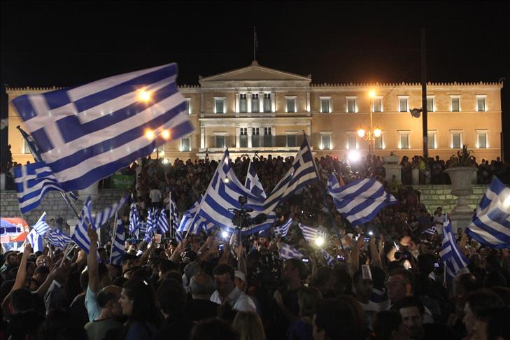 Stocks fall, euro holds after 'No' vote in Greek referendum