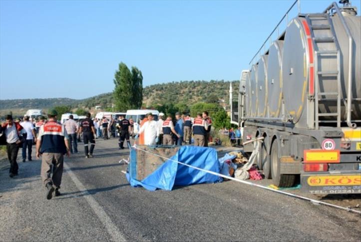 Turkey: 15 killed, 2 injured in road crash