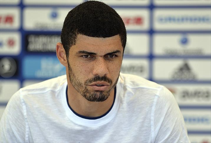 Fabiano Fenerbahçe'de kalıcı olmak istiyor