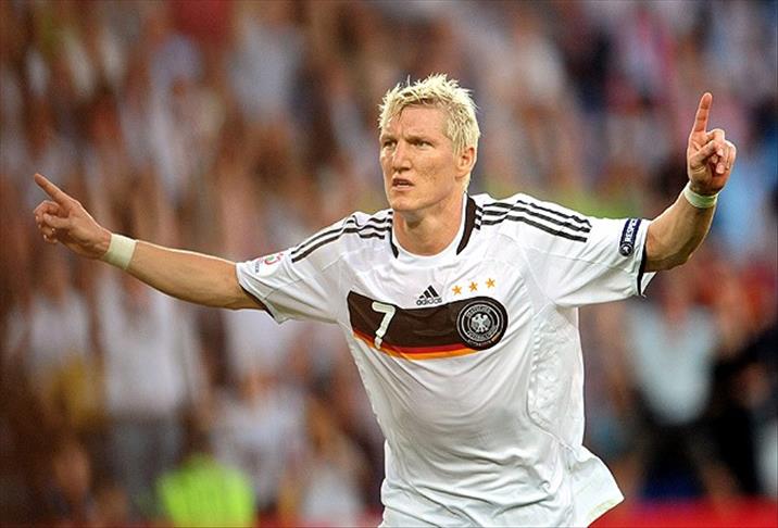 Schweinsteiger Manchester United'a transfer oldu