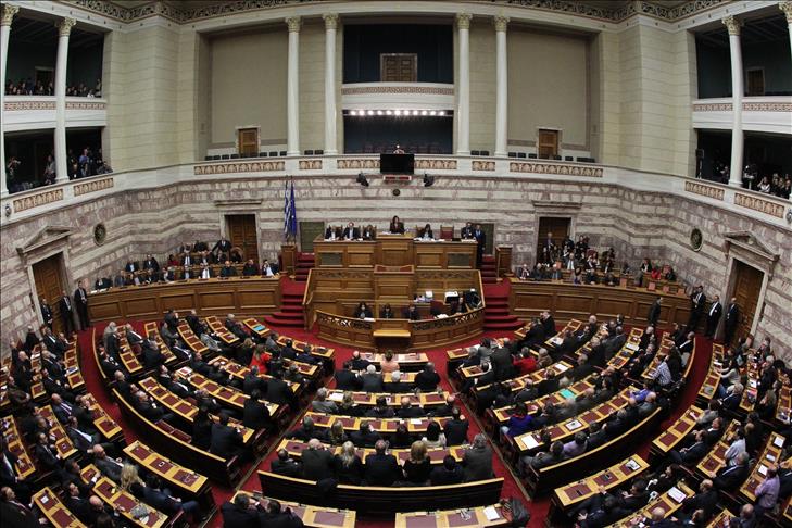 Le Parlement grec adopte la loi sur les réformes exigées par les créanciers