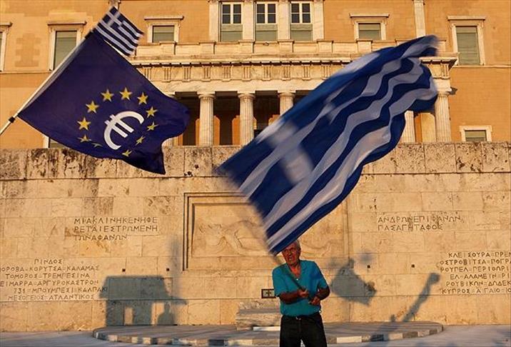 EU approves 7.2 billion bridging loan for Greece