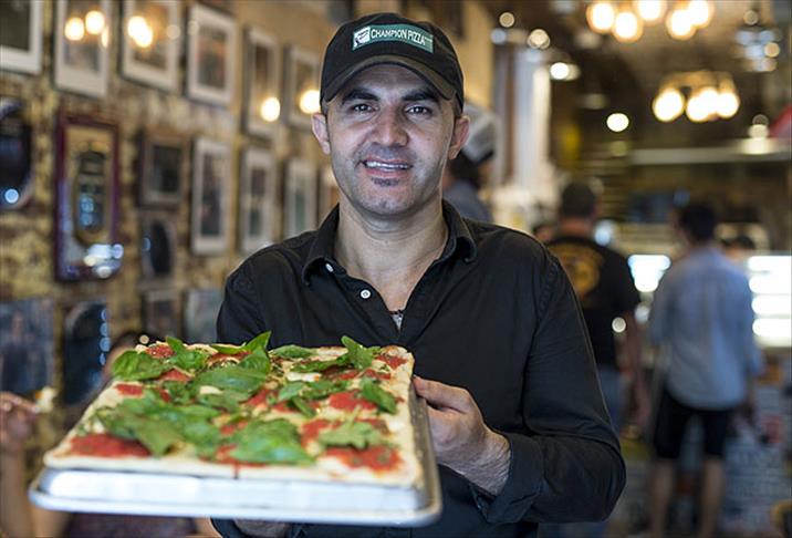 Evsizdi pizza imparatoru oldu