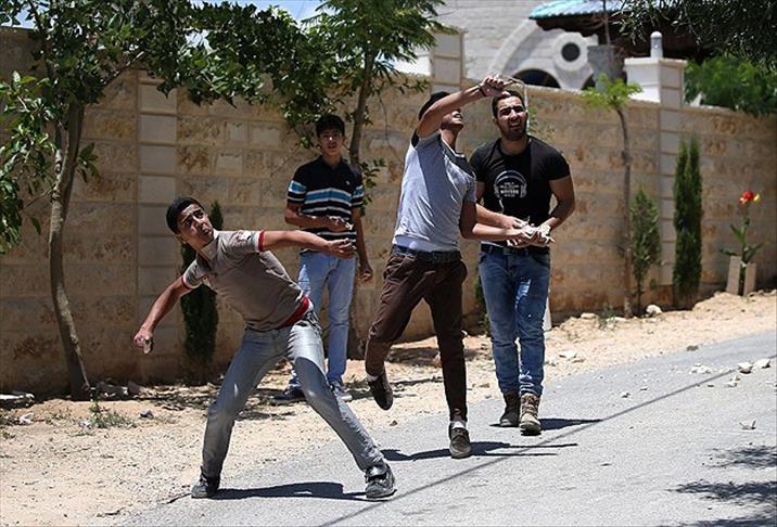 Israel to slap stone-throwers with 20-year jail terms