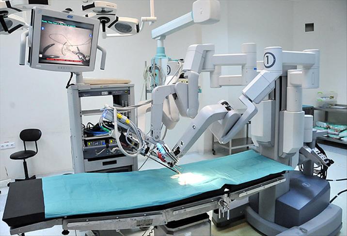 Böbrek naklinde robotik cerrahiyle yüzde yüz başarı
