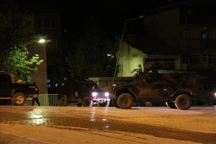 Turkey: Police come under attack in Diyarbakir, Hakkari