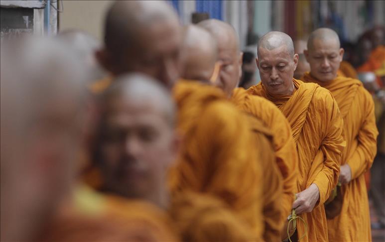 Safety measures for Buddhist monks in Thai Muslim south