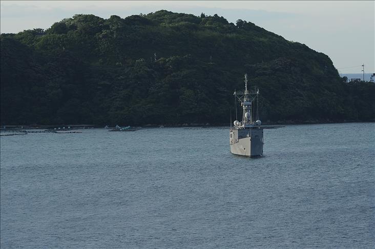 Japanese coast guard confronts Chinese in disputed seas