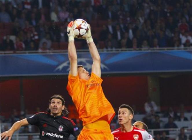 Football: Arsenal loan unwanted Szczesny to Roma