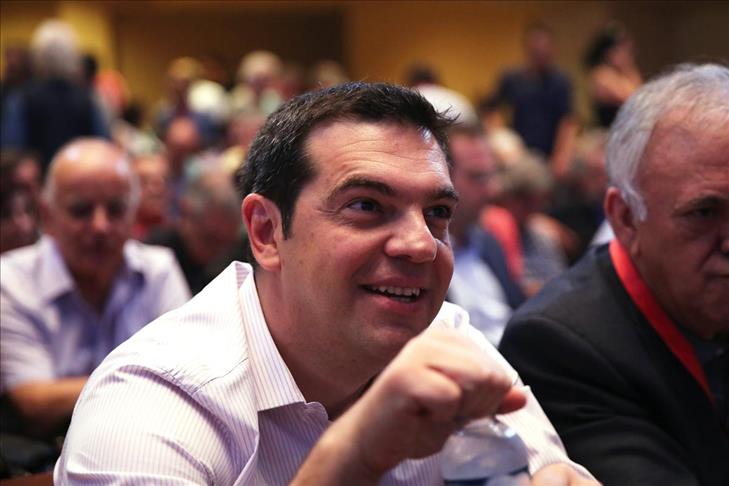 Tsipras wins political victory in support for bailout deal