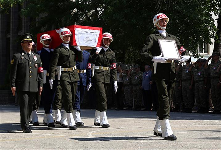 Şehitler son yolculuklarına uğurlandı