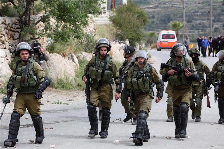 Palestinian youth shot by Israeli army in West Bank