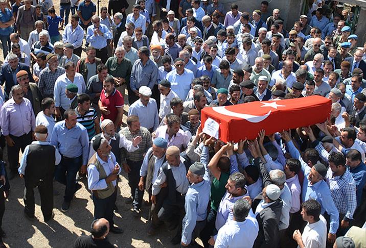 Şehit Mansur Cengiz'in cenazesi toprağa verildi