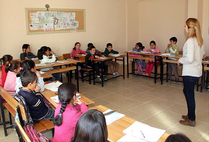 Öğretmenlerin 'özür' ataması başvuruları başladı