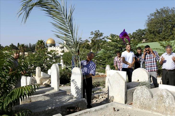Israel builds nightclub on historic Jerusalem cemetery