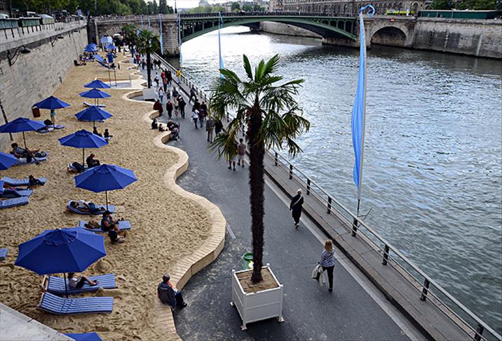 Paris'te 'Tel Aviv' temalı plaj etkinliği tepki çekti