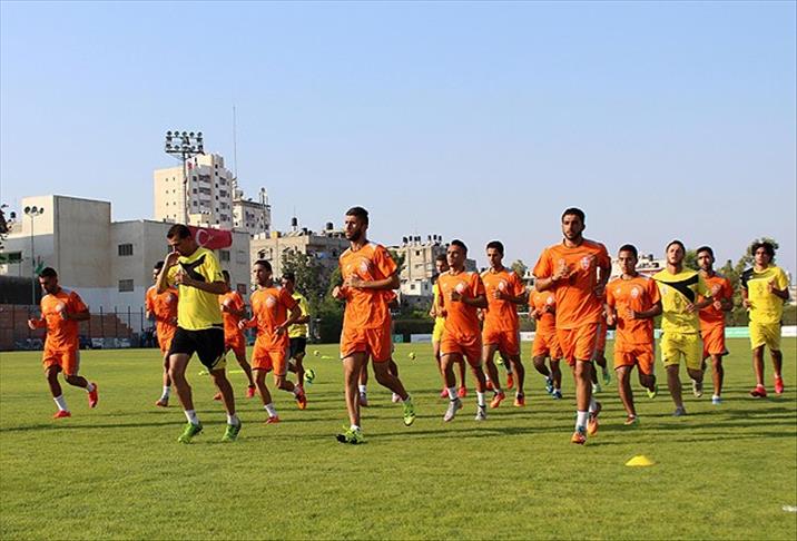 Gaza players travel to West Bank for football cup final