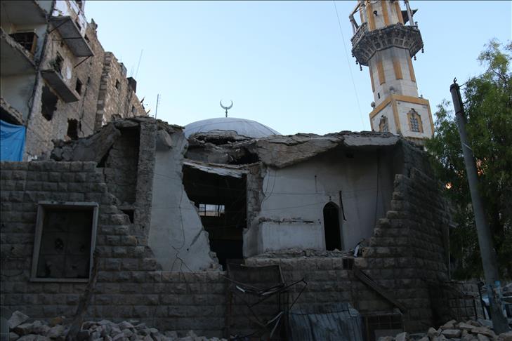 Ottoman-era mosque in Syria’s Ghouta battered by conflict