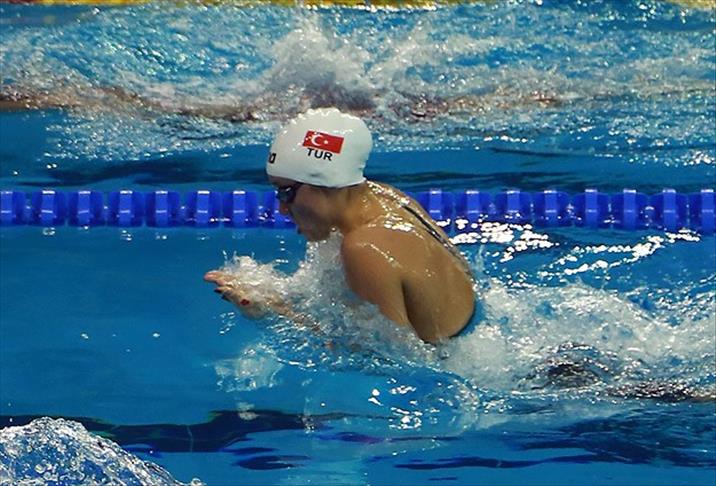 Turkish swimmer wins junior world title