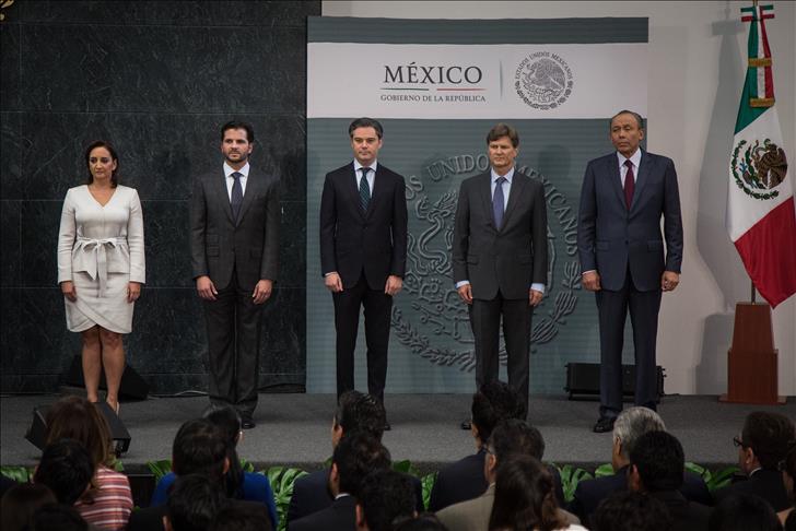 Mexico president reshuffles Cabinet; security chief, FM out