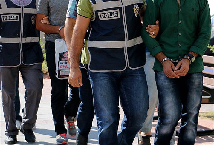 Beyoğlu'nda izinsiz gösteri: 14 gözaltı
