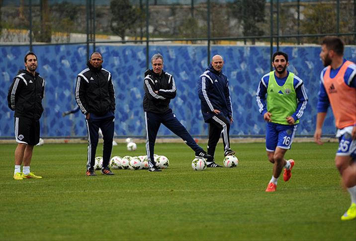 Kasımpaşa transfer dönemini hareketli geçirdi