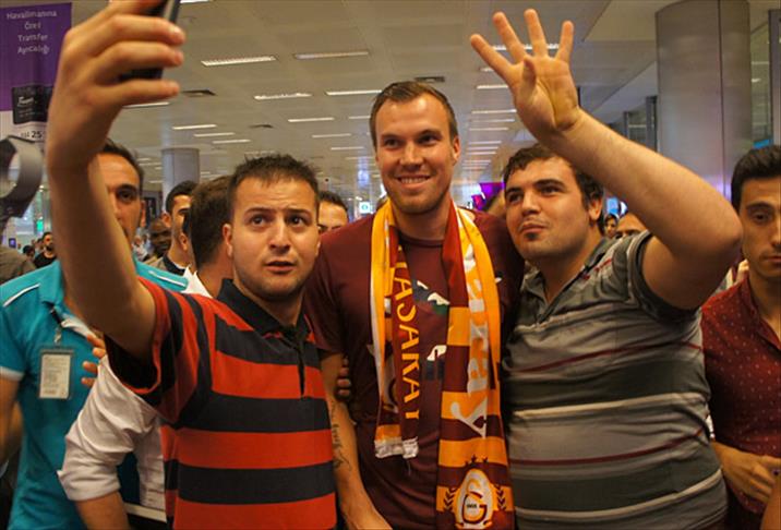 Galatasaray Grosskreutz'u KAP'a bildirdi