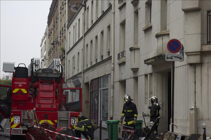 Eight people dead in Paris fire