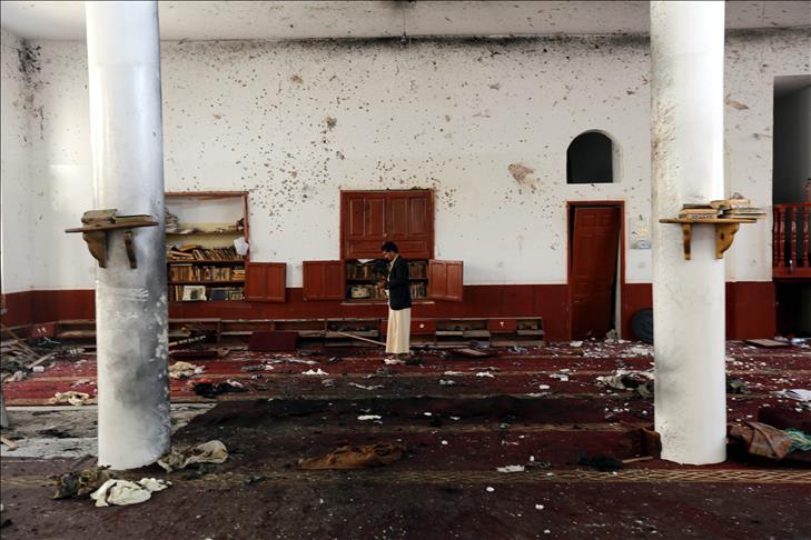 Scores killed in Yemen mosque blast