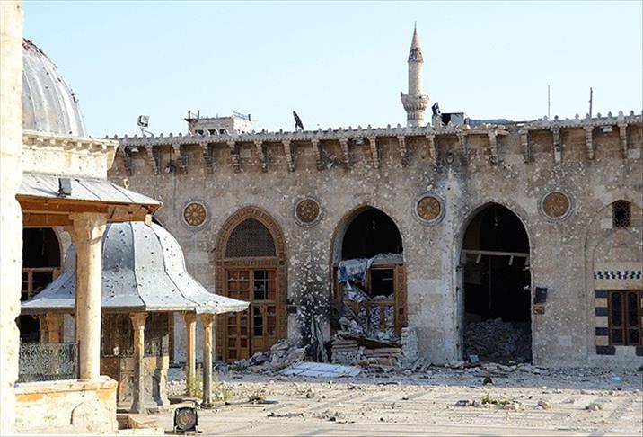 Suriye'de rejim camileri vuruyor