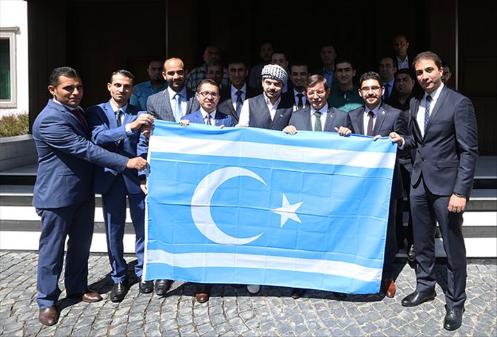 Davutoğlu Iraklı Türkmen gençleri kabul etti