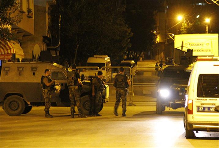 Van'da zırhlı polis aracına saldırı