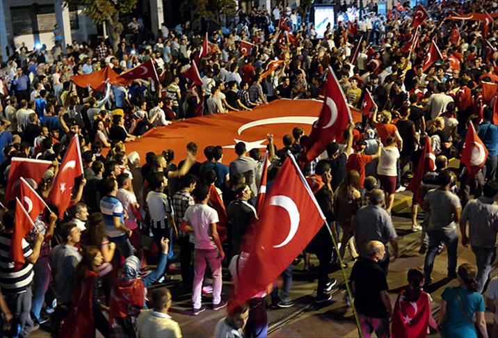 Türkiye terörü lanetlemek için yürüdü
