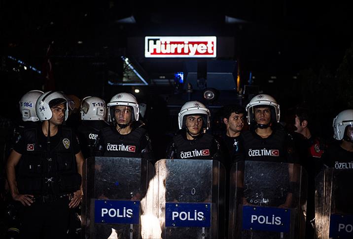Hürriyet gazetesi protesto edildi