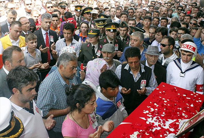 Onbaşı Fatih Duru Çanakkele'de toprağa verildi