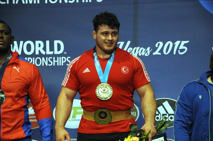تركيا تحصد ذهبية جديدة في بطولة العالم للمصارعة
